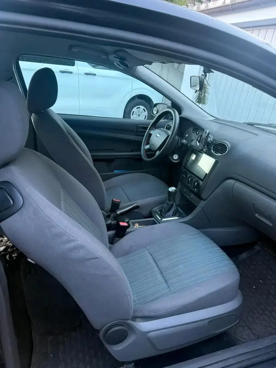 Gebraucht Ford Focus 101 PS (74 kW) 2004 Andere farben Kleinwagen