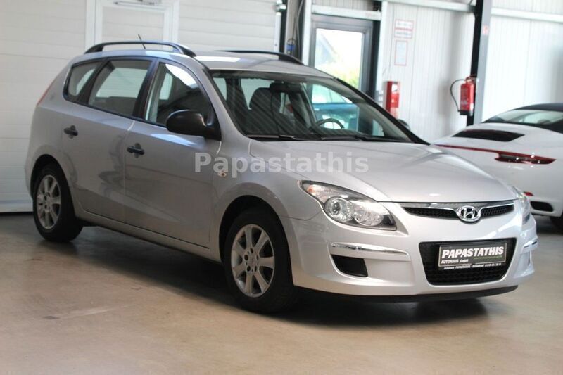 Silber Gebraucht 2010 Hyundai i30 Kombi | 2.490 € (Guter Preis) - Bild 1/4