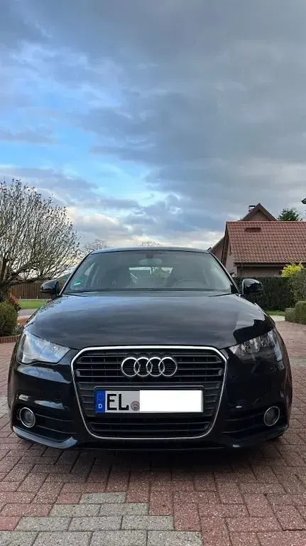 Gebraucht Audi A1 S-Line 105 PS (77 kW) 2011 Schwarz Kleinwagen