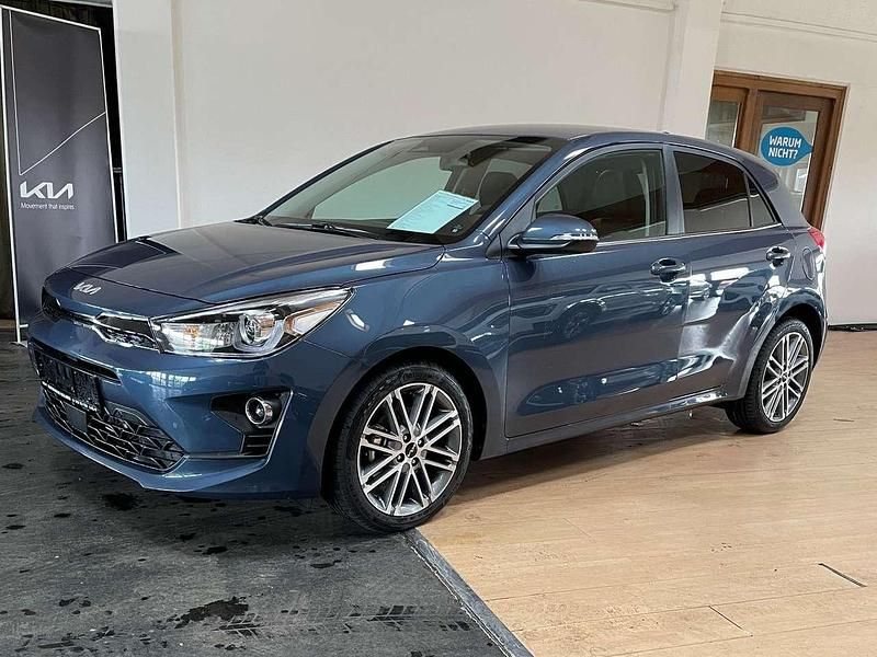 Denimblau Gebraucht 2023 Kia Rio Platinum Limousine | 19.900 € (Fairer Preis) - Bild 1/4
