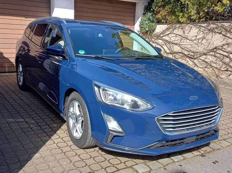 Second-hand Ford Focus 120 CP (88 kW) 2019 Albastru Break