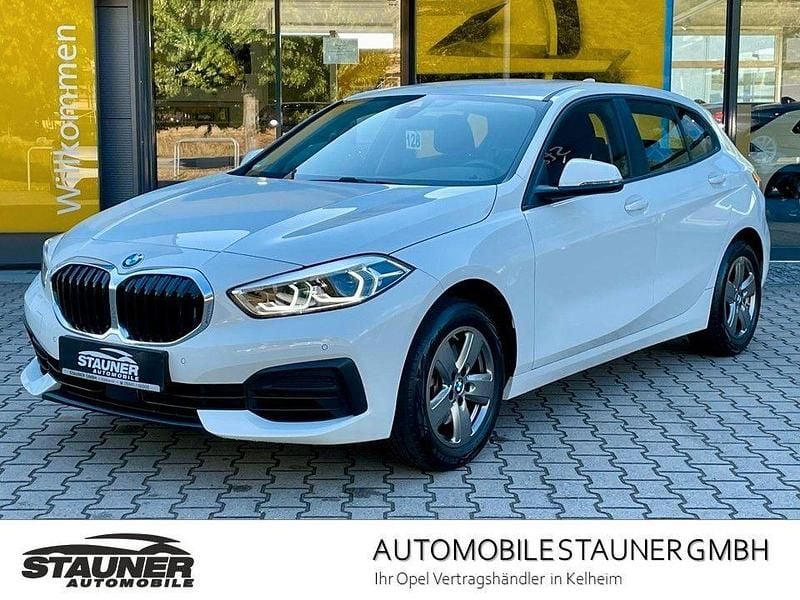 Weiß Gebraucht 2024 BMW 116 Advantage Kleinwagen | 20.380 € (Guter Preis) - Bild 1/4