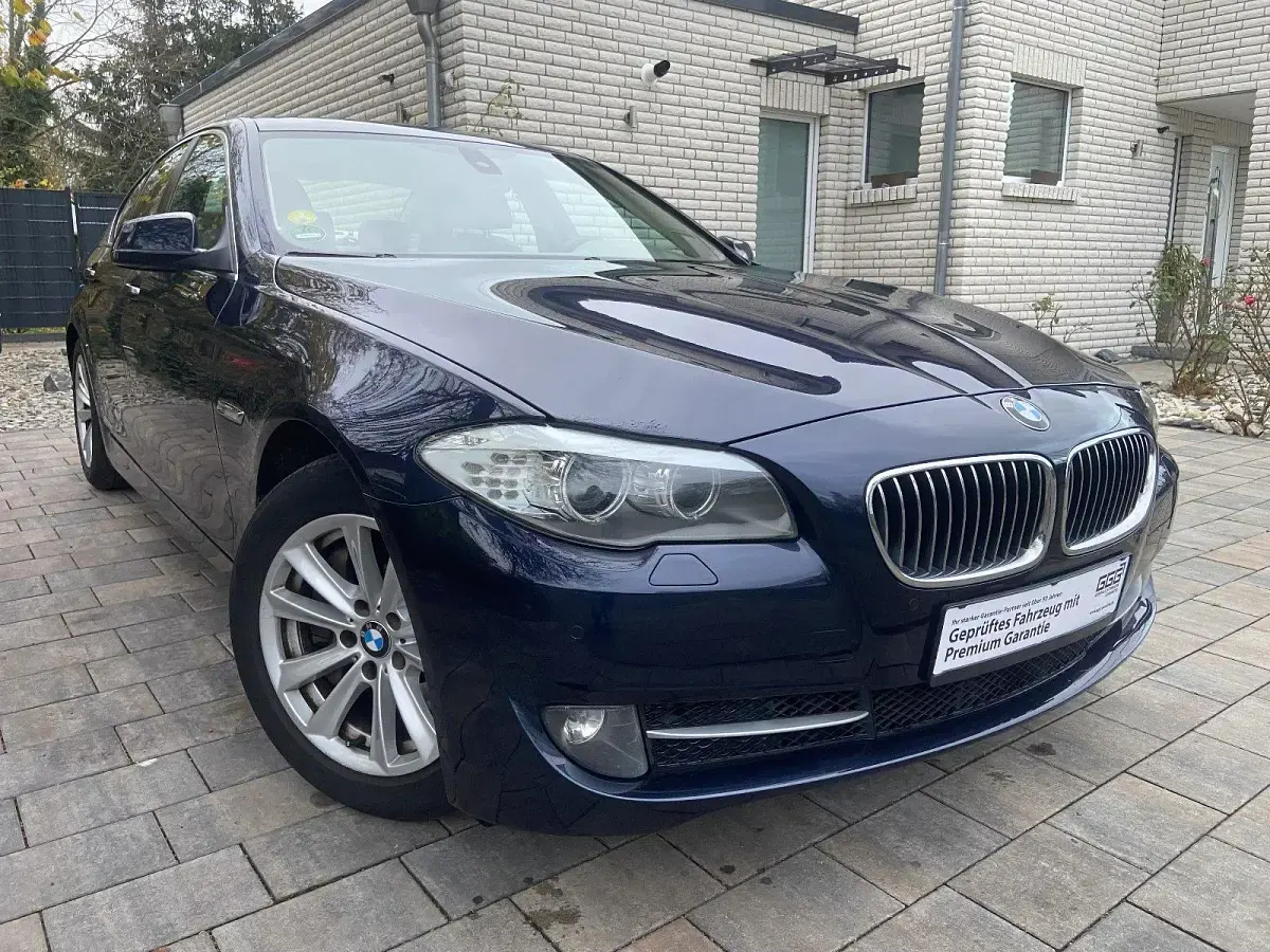 Używany BMW 530 245 KM (180 kW) 2011 Niebieski Sedan/Limuzyna