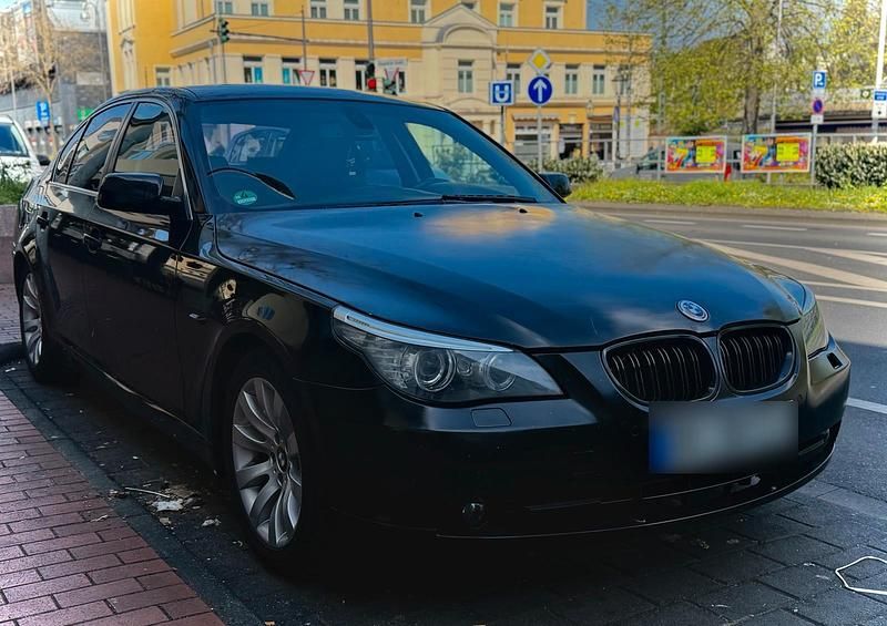 Second-hand BMW 530 272 CP (200 kW) 2007 Negru Berlinǎ