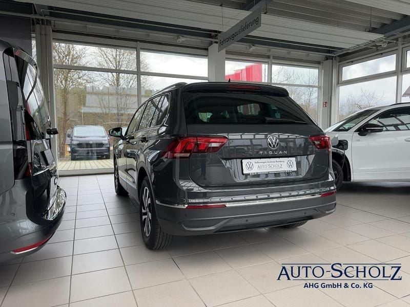 Gebraucht VW Tiguan Active 150 PS (110 kW) 2023 Grau SUV