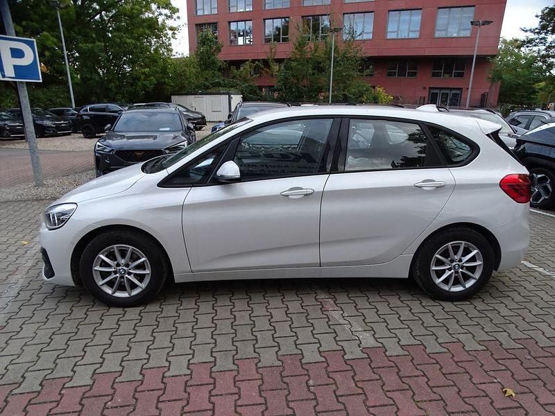 Gebraucht BMW 216 Active Tourer Advantage 116 PS (85 kW) 2021 Weiß Van / Kleinbus