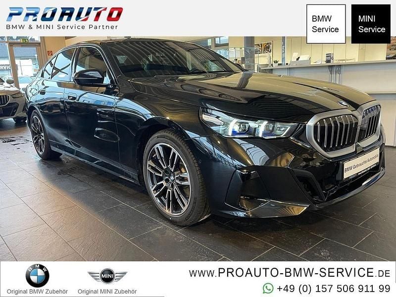 Gebraucht BMW 520 M Sport 208 PS (152 kW) 2025 Schwarz Limousine