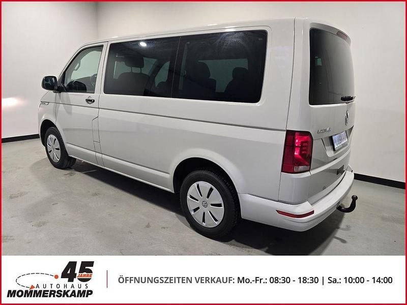 Używany VW Multivan Family 110 KM (80 kW) 2021 Szary Minivan