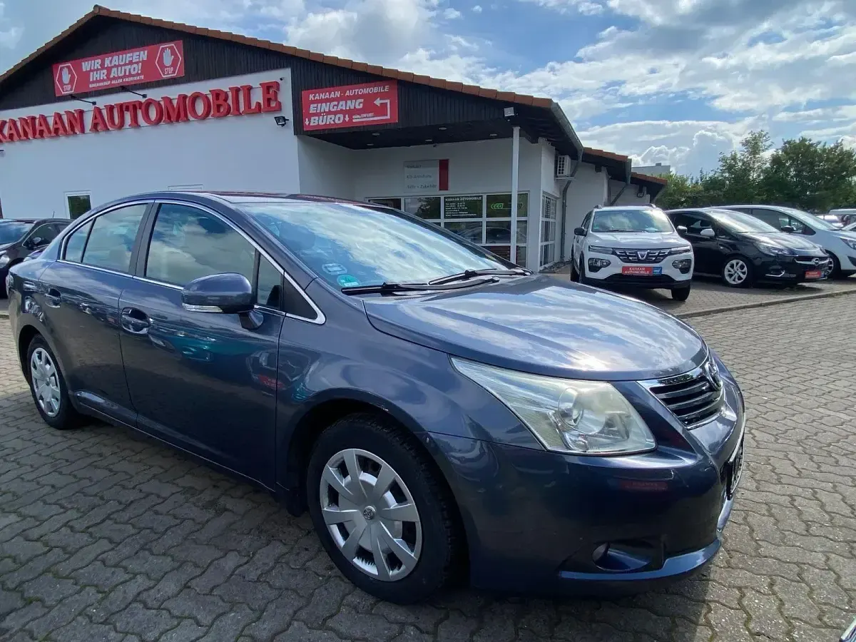 Gebraucht Toyota Avensis Sol 147 PS (108 kW) 2009 Grau Limousine