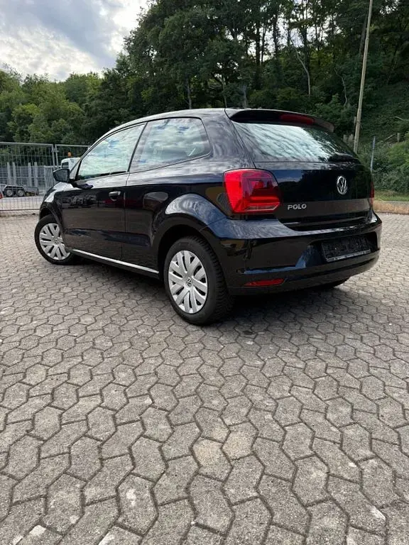 Gebraucht VW Polo 60 PS (44 kW) 2014 Schwarz Kleinwagen