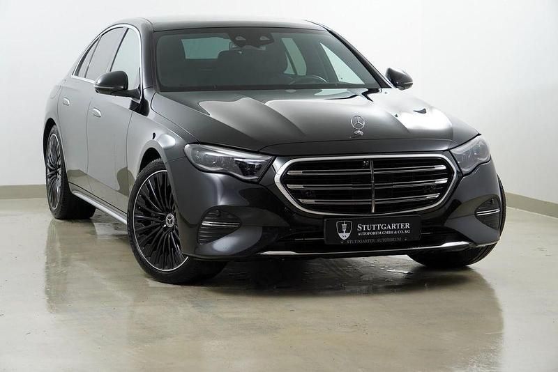 Gebraucht Mercedes E400 Premium Plus 252 PS (185 kW) 2023 Schwarz Limousine