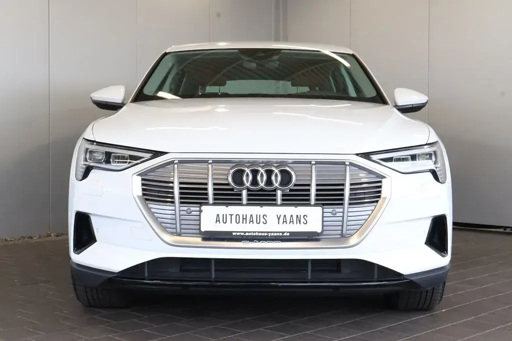 Gebraucht Audi e-tron 230 kW (313 PS) 2021 Weiß SUV
