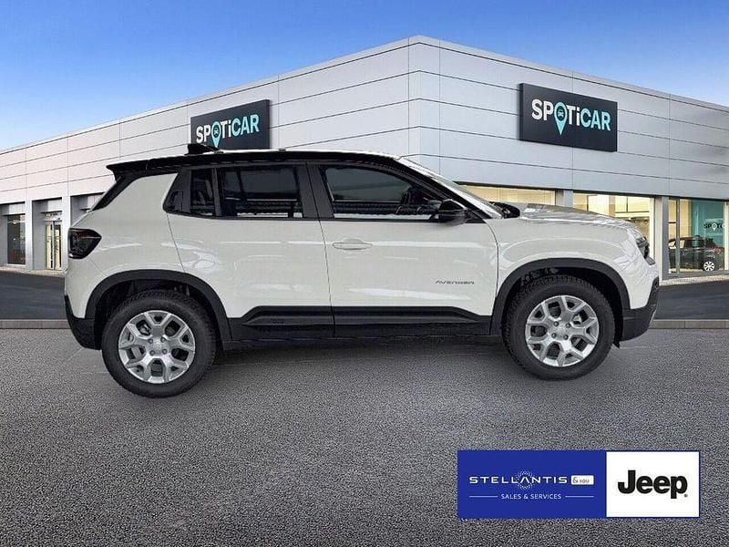 Neu Jeep Avenger Altitude 101 PS (74 kW) 2026 Schwarz SUV