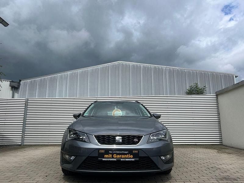 Grau Gebraucht 2016 Seat Leon ST FR Kombi | 11.990 € (Fairer Preis) - Bild 1/4