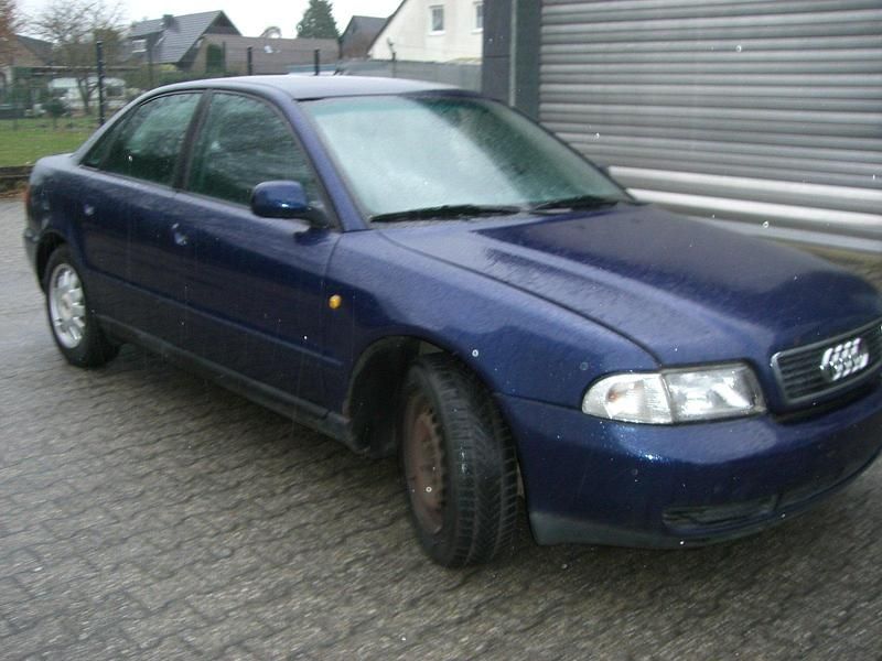 Gebraucht Audi 80 110 PS (80 kW) 1997 Blau Limousine