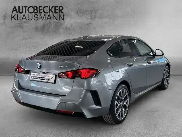 Gebraucht BMW 220 Performance 177 PS (130 kW) 2025 Grau Limousine