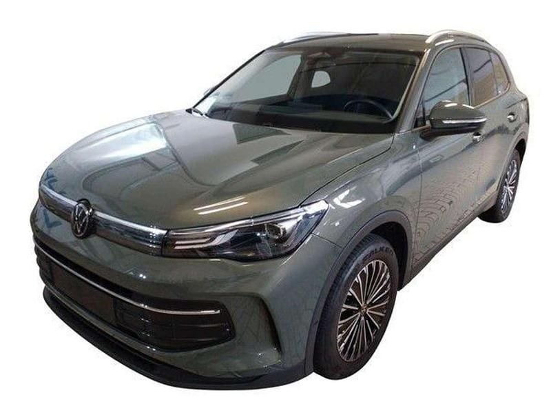 Grün Gebraucht 2024 VW Tiguan Design SUV | 34.400 € (Superpreis) - Bild 1/4