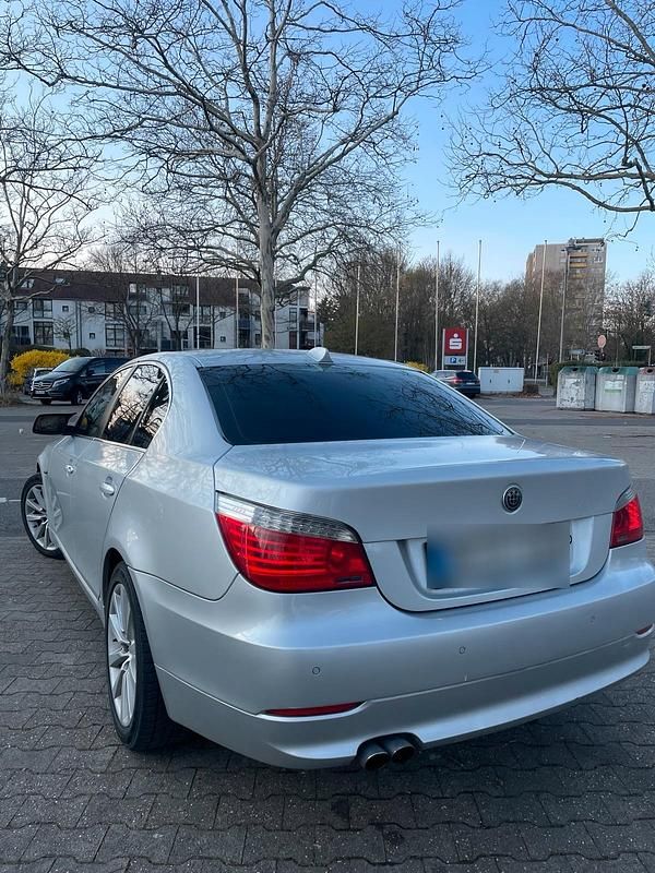 Gebraucht BMW 530 235 PS (172 kW) 2008 Limousine