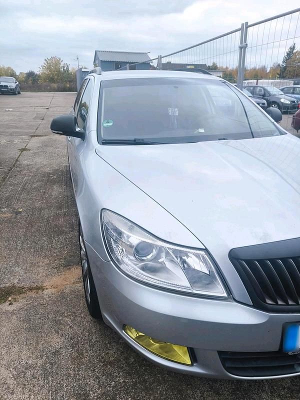 Gebraucht Skoda Octavia 160 PS (117 kW) 2009 Grau Kombi