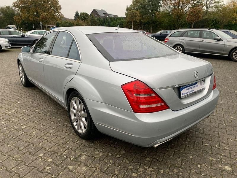Gebraucht Mercedes S500 435 PS (319 kW) 2011 Silber Limousine