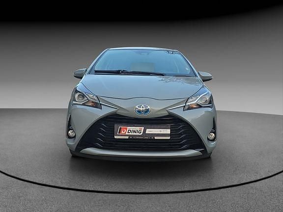 Gebraucht Toyota Yaris Hybrid Team 101 PS (74 kW) 2018 Grau Kleinwagen