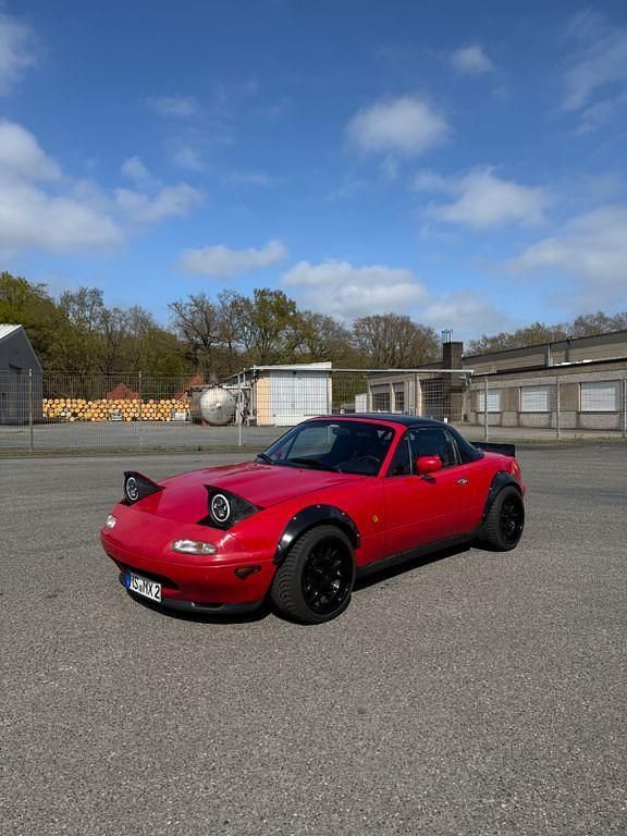 Second-hand Mazda MX5 116 CP (85 kW) 1993 Roșu Cabrio