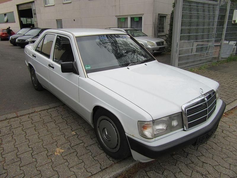 Gebraucht Mercedes 190 118 PS (86 kW) 1990 Weiß Limousine