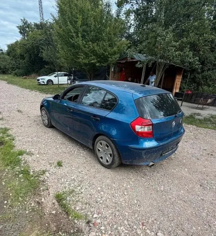 Gebraucht BMW 116 122 PS (89 kW) 2006 Blau Kleinwagen