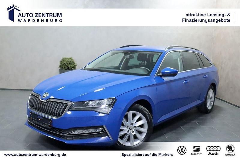 Chrystallblue metallic Gebraucht 2020 Skoda Superb Ambition Kombi | 18.760 € (Superpreis) - Bild 1/4