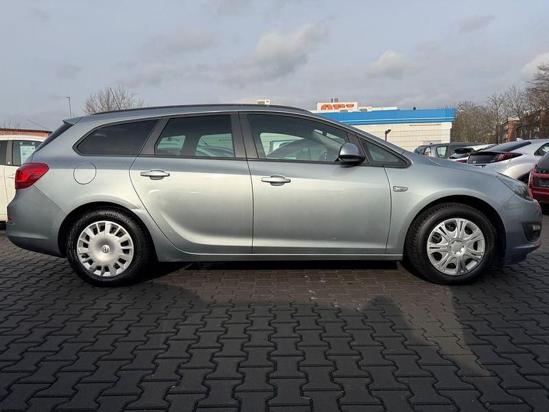 Gebraucht Opel Astra Style 120 PS (88 kW) 2015 Silber Kombi