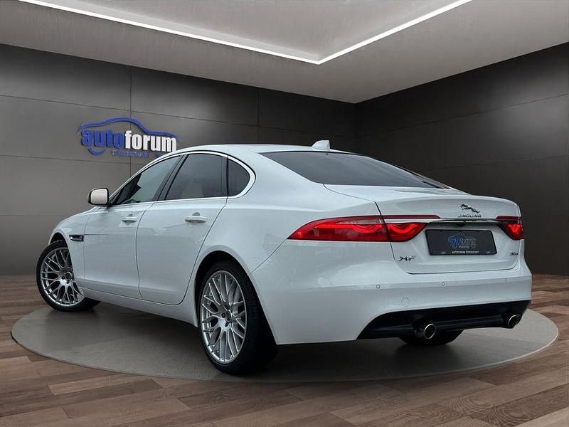 Gebraucht Jaguar XF Prestige 300 PS (220 kW) 2017 Weiß Limousine