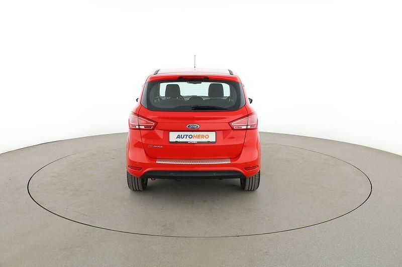 Gebraucht Ford B-MAX Titanium 105 PS (77 kW) 2017 Rot Van / Kleinbus