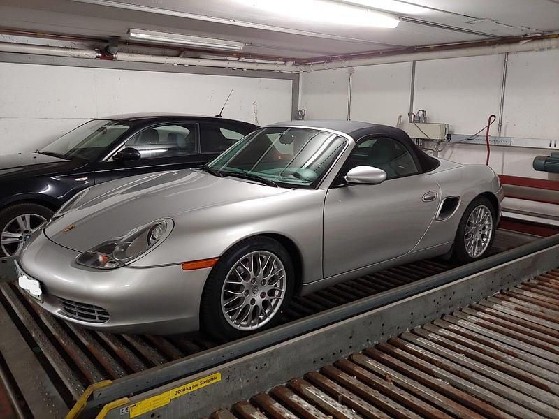 Silber Gebraucht 2001 Porsche 986 Boxster Cabrio | 18.000 € (Fairer Preis) - Bild 1/4
