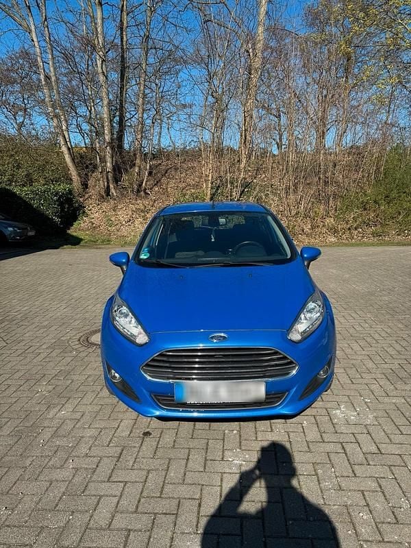 Second-hand Ford Fiesta 2013 Albastru Hatchback