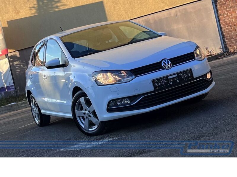 Weiss Gebraucht 2014 VW Polo Comfortline Limousine | 6.990 € (Fairer Preis) - Bild 1/4