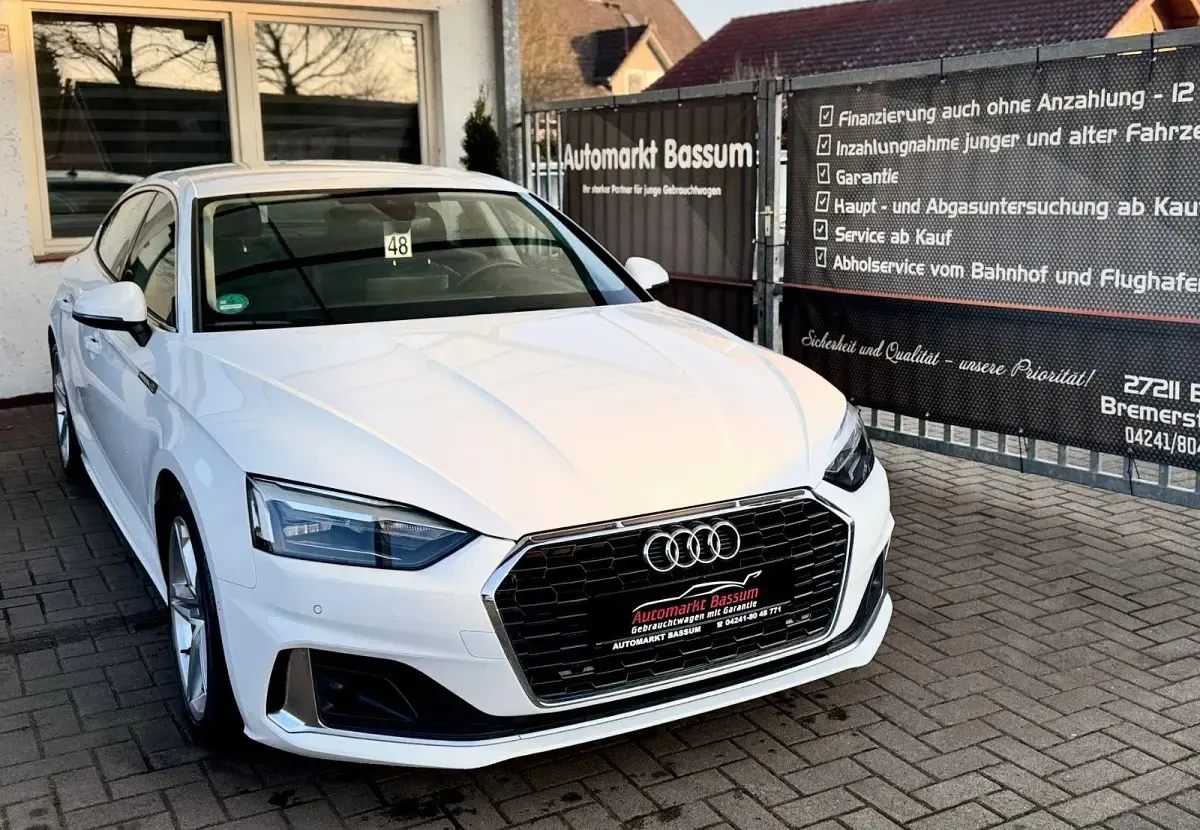 Gebraucht Audi A5 Sport 204 PS (150 kW) 2022 Ibisweiss Coupé