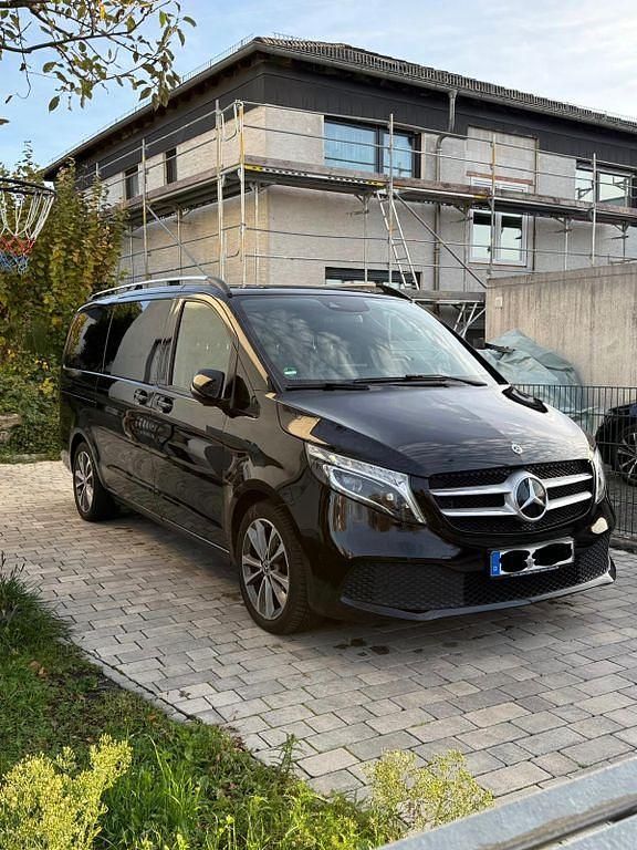 Schwarz Gebraucht 2020 Mercedes V250 Edition Van / Kleinbus | 36.500 € (Guter Preis) - Bild 1/4