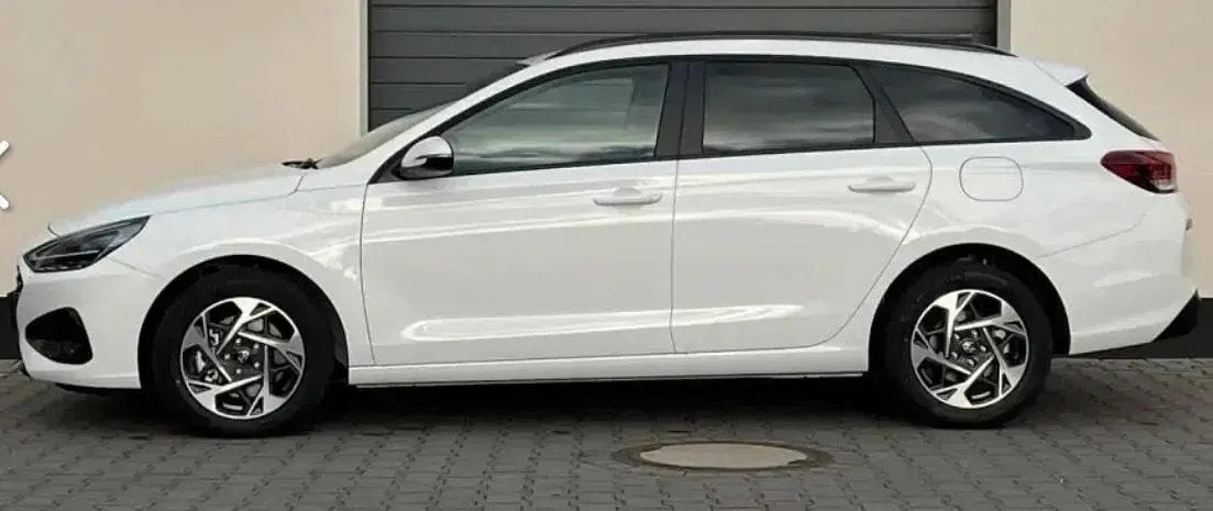 Gebraucht Hyundai i30 2019 Weiß Kombi