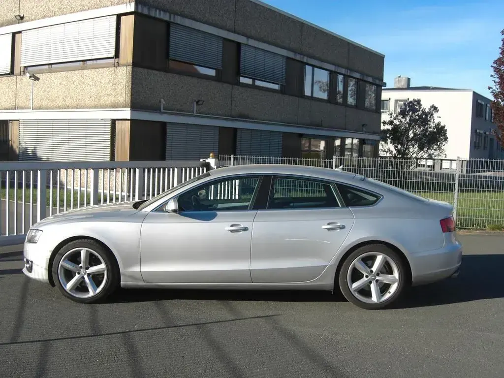 Gebraucht Audi A5 Sportback Sport 190 PS (139 kW) 2009 Silber Kleinwagen
