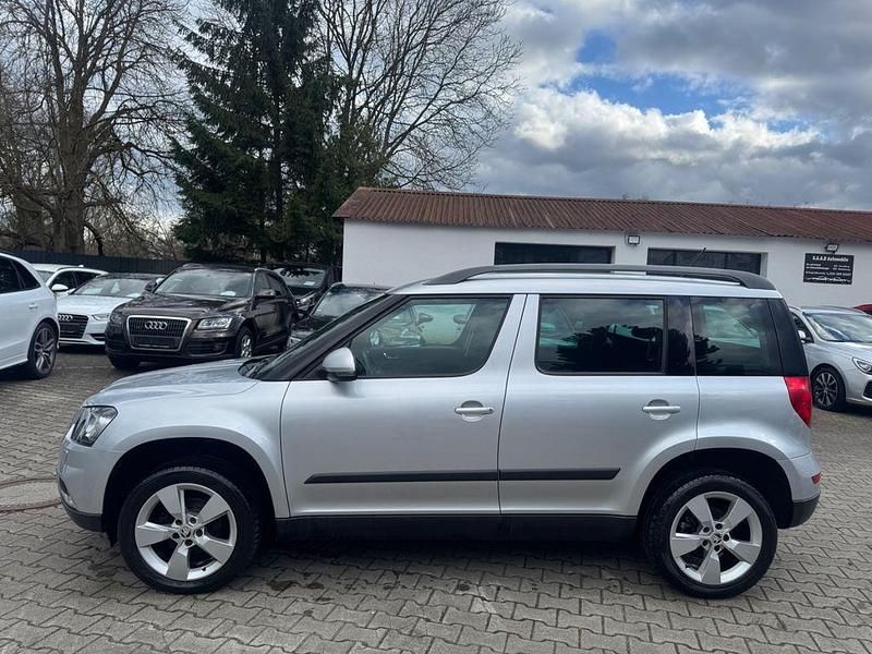 Gebraucht Skoda Yeti Elegance 110 PS (80 kW) 2014 Silber SUV