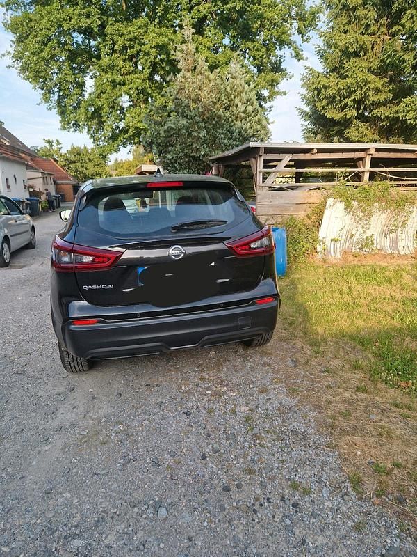 Schwarz Gebraucht 2021 Nissan Qashqai SUV | 19.500 € (Superpreis) - Bild 1/3