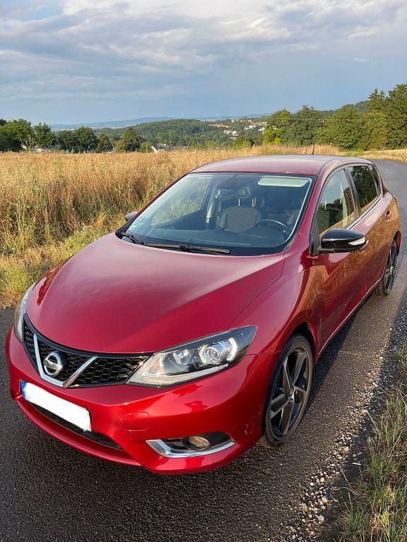 Rot Gebraucht 2018 Nissan Pulsar Black Edition Limousine | 10.900 € (Guter Preis) - Bild 1/4