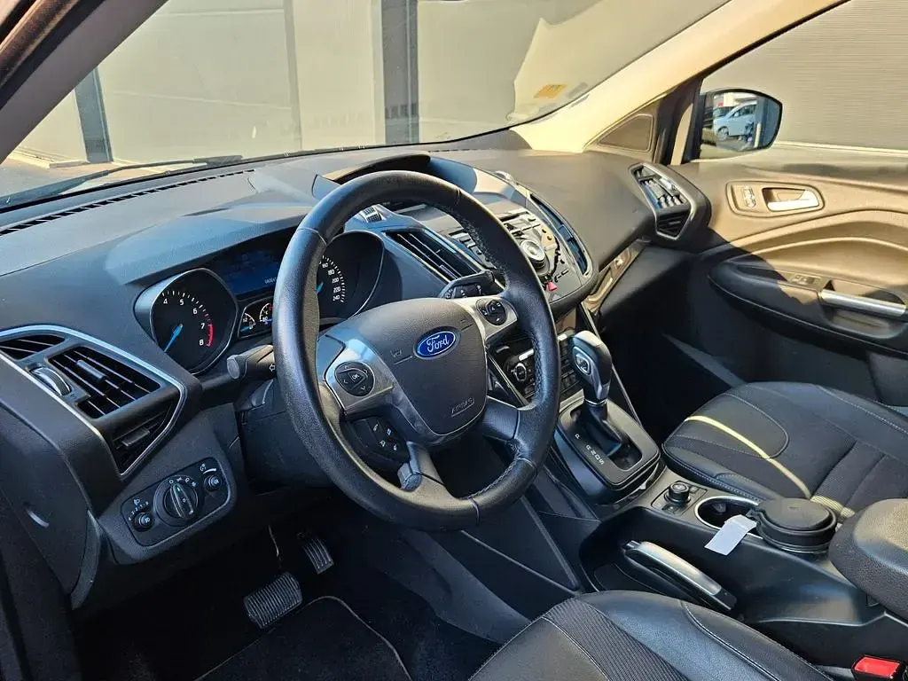 Gebraucht Ford Kuga Titanium 182 PS (133 kW) 2013 Grau SUV