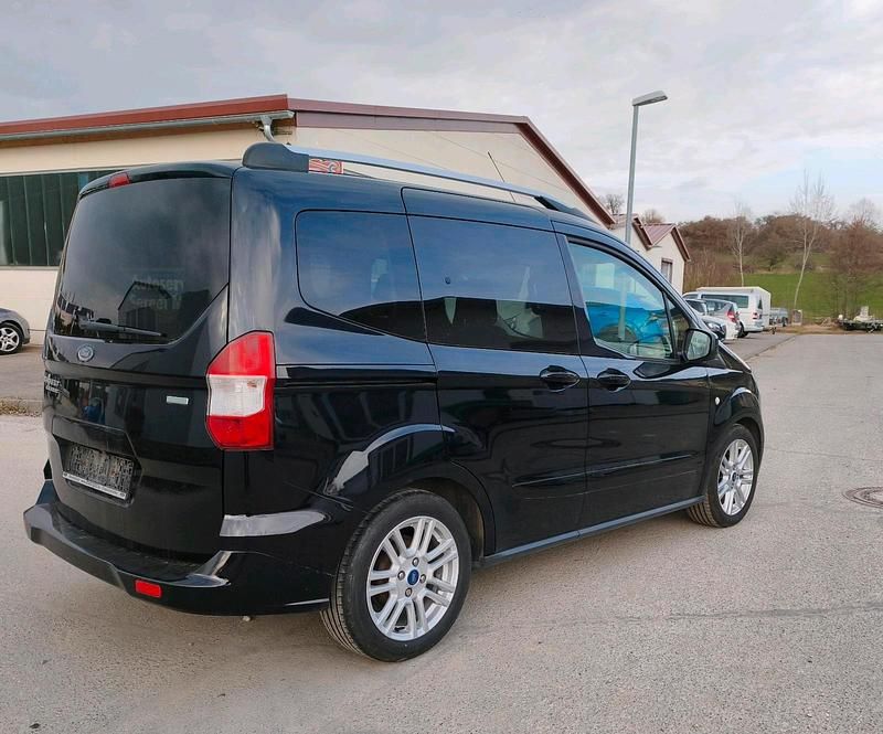 Gebraucht Ford Tourneo Titanium 101 PS (74 kW) 2016 Schwarz Kombi