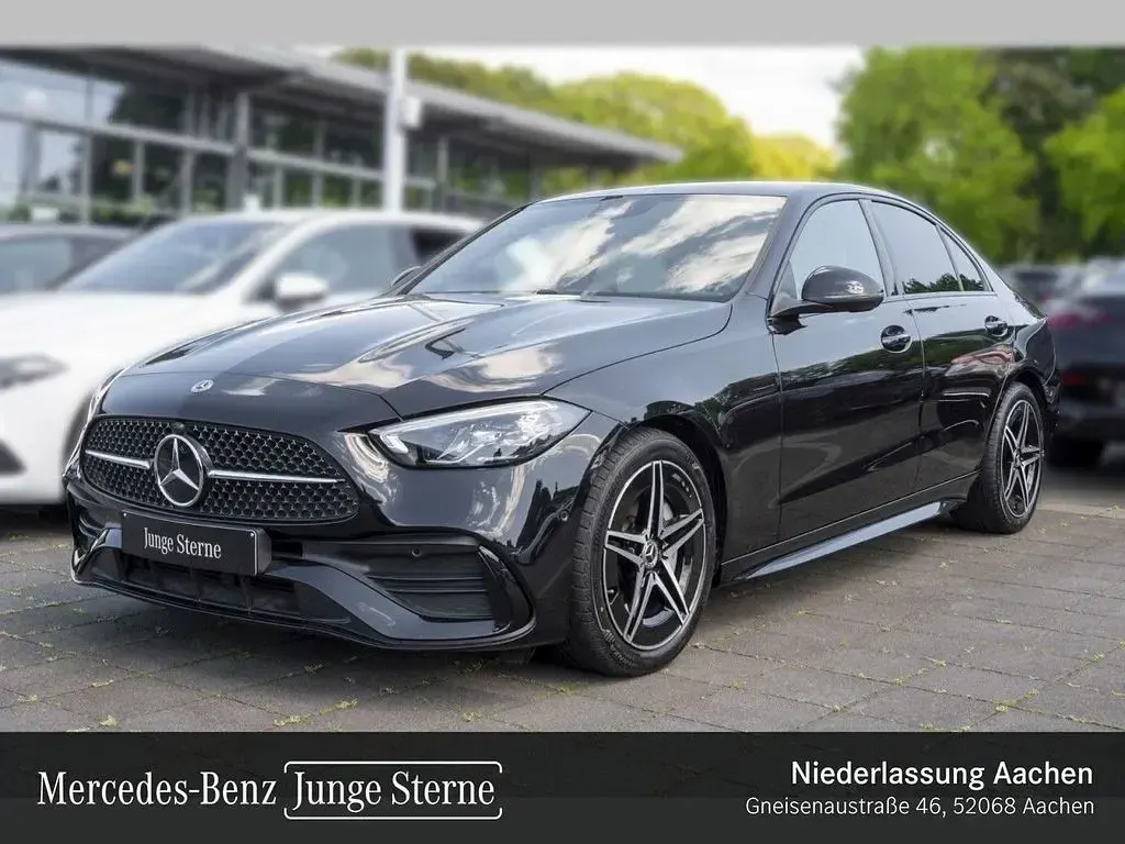 Gebraucht Mercedes C180 AMG 170 PS (125 kW) 2025 Obsidianschwarz Limousine