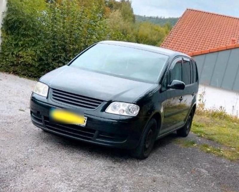 Schwarz Gebraucht 2004 VW Touran Van / Kleinbus | 700 € (Superpreis) - Bild 1/4