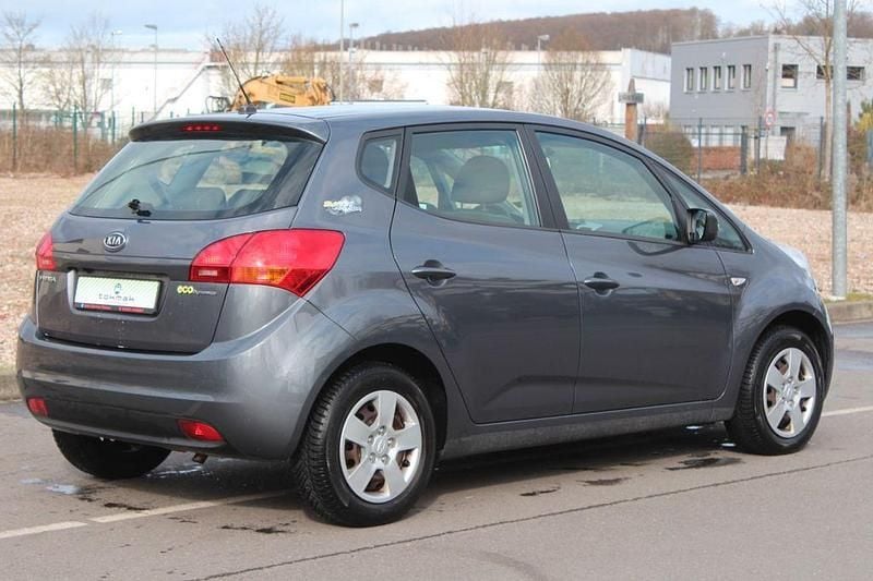 Gebraucht Kia Venga 90 PS (66 kW) 2011 Grau Kleinwagen
