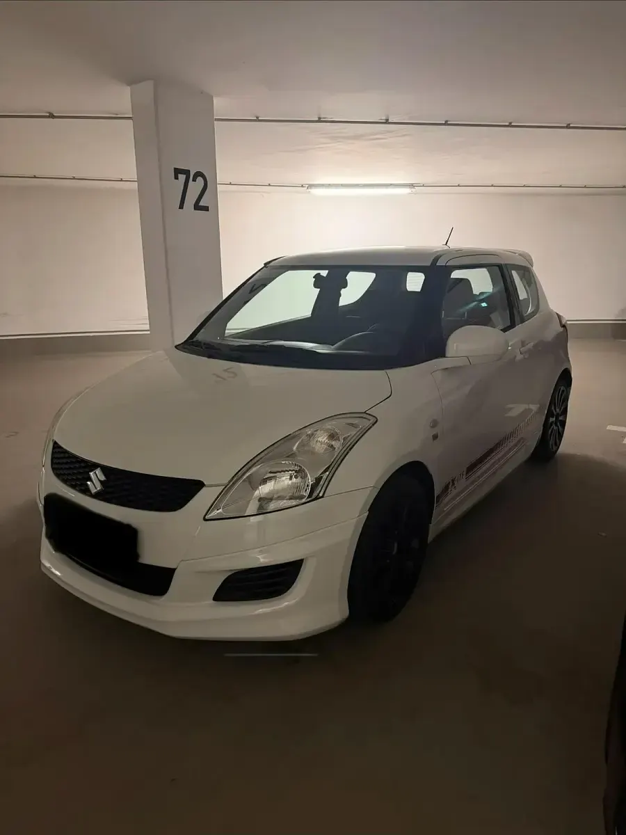 Gebraucht Suzuki Swift 94 PS (69 kW) 2013 Weiß Kleinwagen