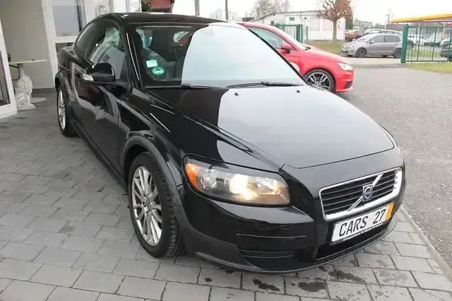 Gebraucht Volvo C30 101 PS (74 kW) 2011 Schwarz Kleinwagen