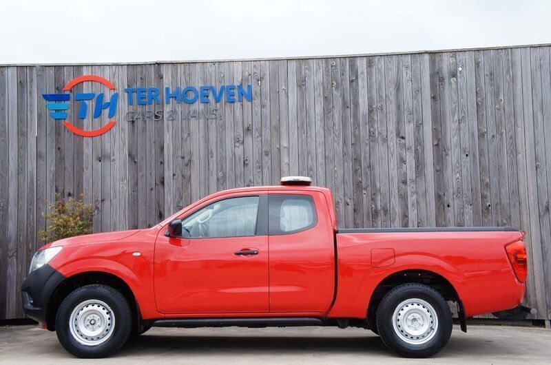 Rot Gebraucht 2016 Nissan Navara Abholung | 18.950 € (Superpreis) - Bild 1/4